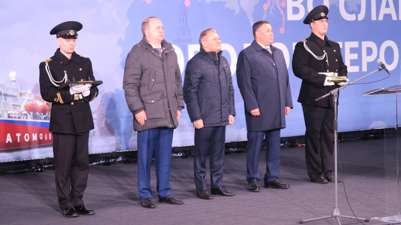 Блог о машиностроении и технике | Владимир Путин поучаствовал в закладке ледокола «Сталинград» в Петербурге Владимир Путин поучаствовал в закладке ледокола «Сталинград» в Петербурге