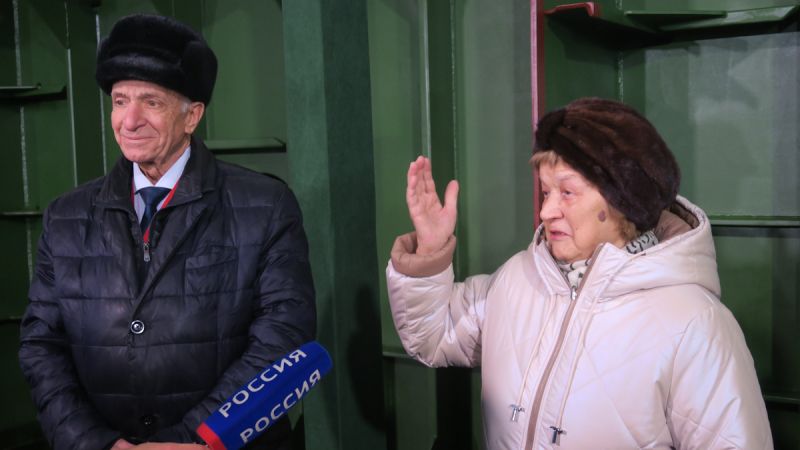 Блог о машиностроении и технике | Владимир Путин поучаствовал в закладке ледокола «Сталинград» в Петербурге Владимир Путин поучаствовал в закладке ледокола «Сталинград» в Петербурге