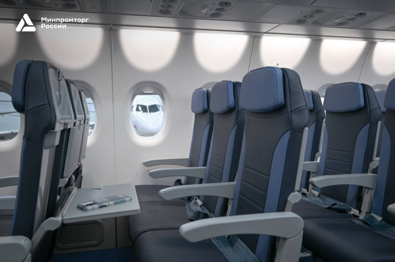 Блог о машиностроении и технике | «Яковлев»-«Региональные самолеты» показал отечественный интерьер импортозамещенного Superjet 100 «Яковлев»-«Региональные самолеты» показал отечественный интерьер импортозамещенного Superjet 100