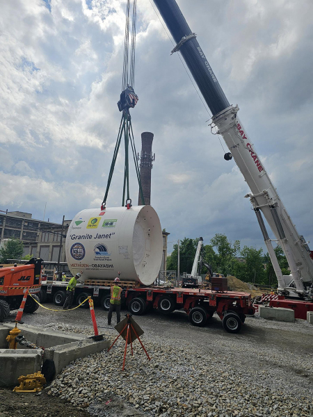 Блог о машиностроении и технике | Tunnel Boring Machine Prepared for $360M NH Stormwater Tunnel 450-ton crane