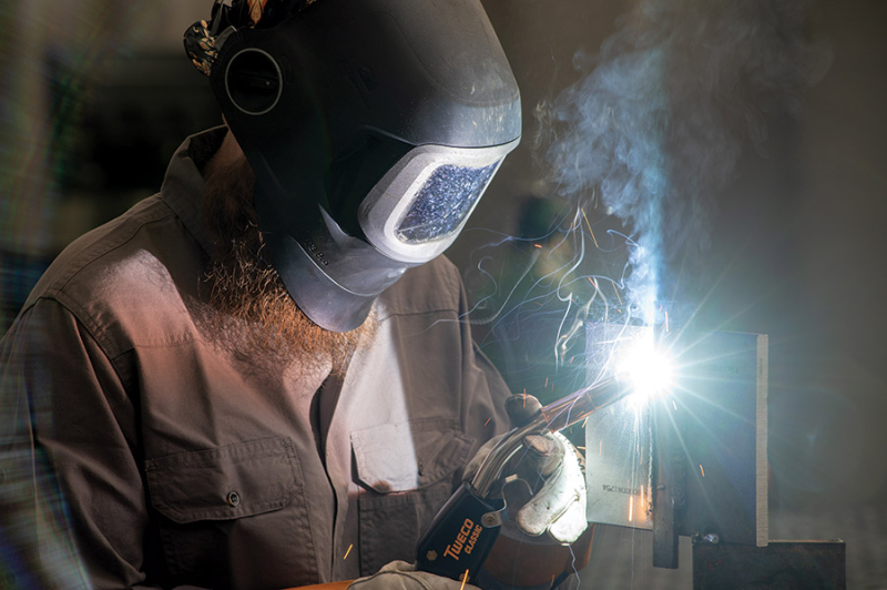 Блог о машиностроении и технике | Steel Fabricator 1872 Aims to Integrate AI Into Its Processes Human welder